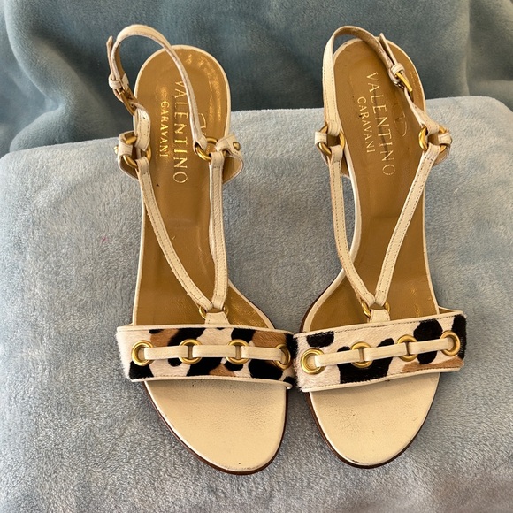 Valentino Garavani Shoes - Valentino Garavani Cream and Black Sandals